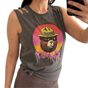 *NEW* Gray Smokey the Bear Graphic Sleeveless Cut Out Retro T-shirt